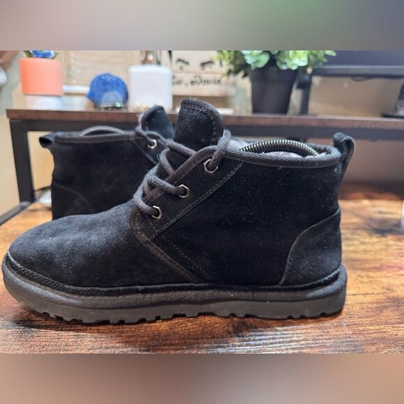 Ugg Neumel Black Shearling‎ Boots Size 9 main image 12